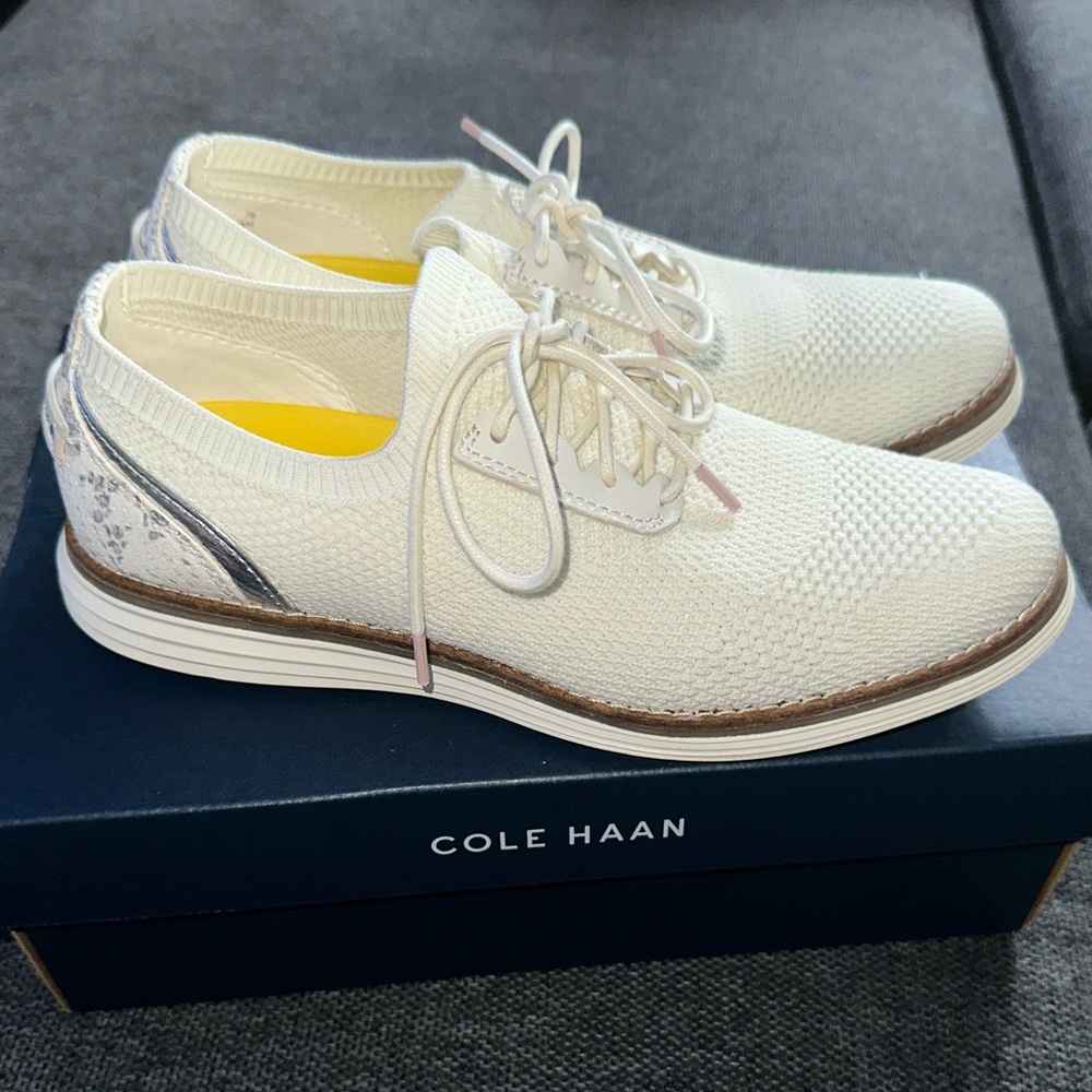 Cole Haan - Original Grand Meridian Oxford sneaker - Women’s Size 7